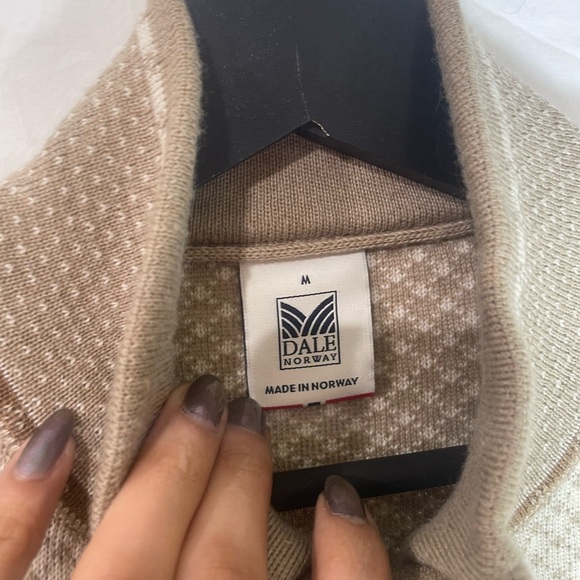 Dale of Norway Beige and Brown zip up sweater - Picture 2 of 7